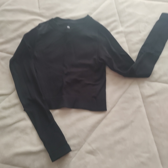 Women's active wear - Picture 3 of 3